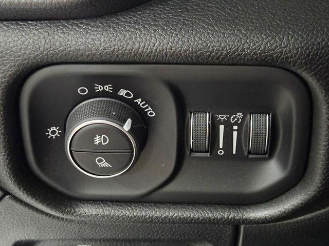 2024 RAM 1500 Laramie 4x4 Crew Cab 5'7" Box