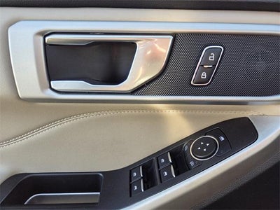 2024 Ford Explorer XLT 4WD