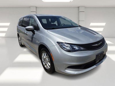 2023 Chrysler Voyager LX FWD
