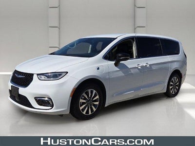 2024 Chrysler Pacifica Hybrid Select FWD