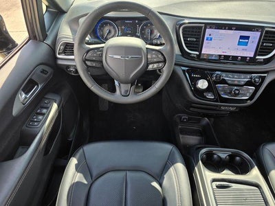 2024 Chrysler Pacifica Touring L AWD