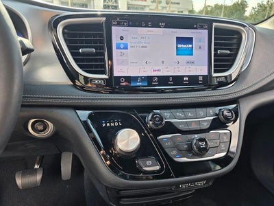2024 Chrysler Pacifica Touring L AWD