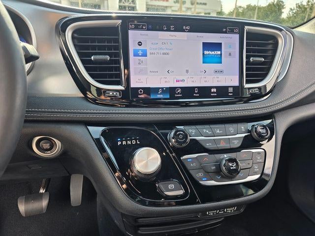2024 Chrysler Pacifica Touring L AWD