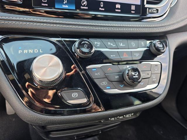 2024 Chrysler Pacifica Touring L AWD