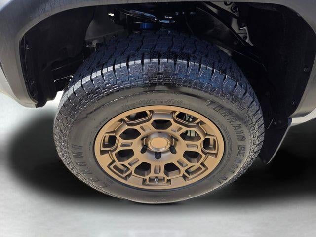 2025 Toyota Tacoma 4WD 4WD TRD Off Road Hybrid Double Cab 5' Bed AT (Natl)