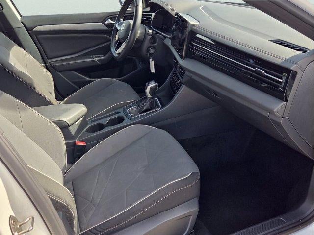 2025 Volkswagen Jetta Sport Auto