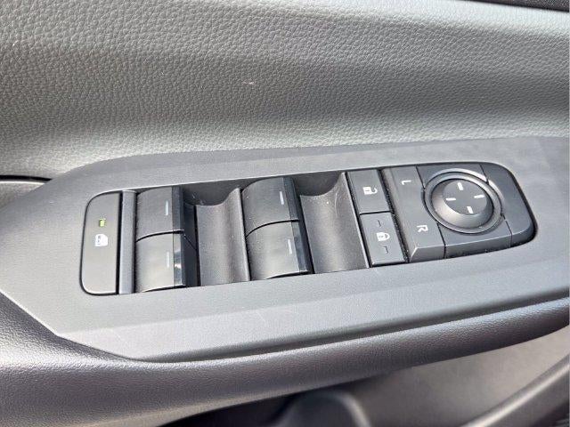 2024 Toyota Prius LE (Natl)