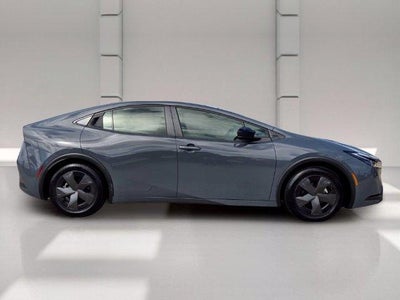 2024 Toyota Prius LE (Natl)