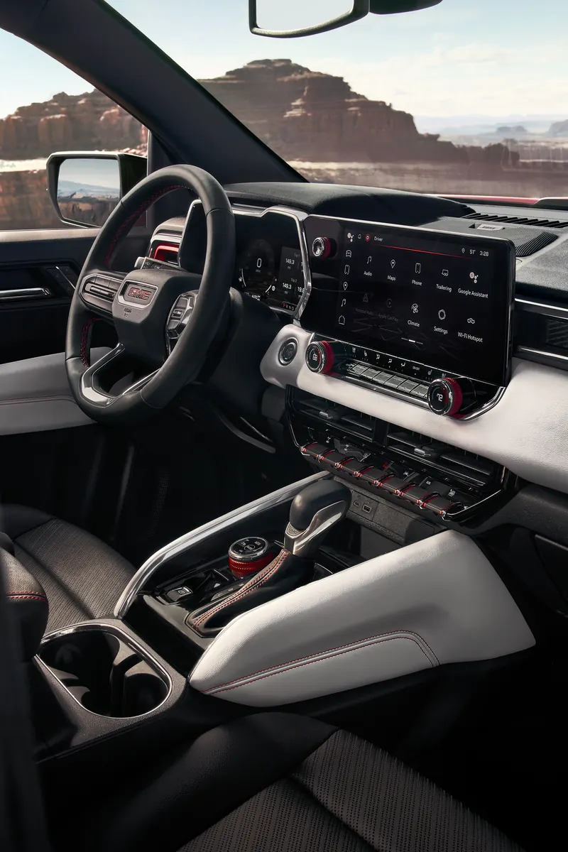 2026 GMC Canyon infotainment system at Huston GMC in LAKE WALES FL